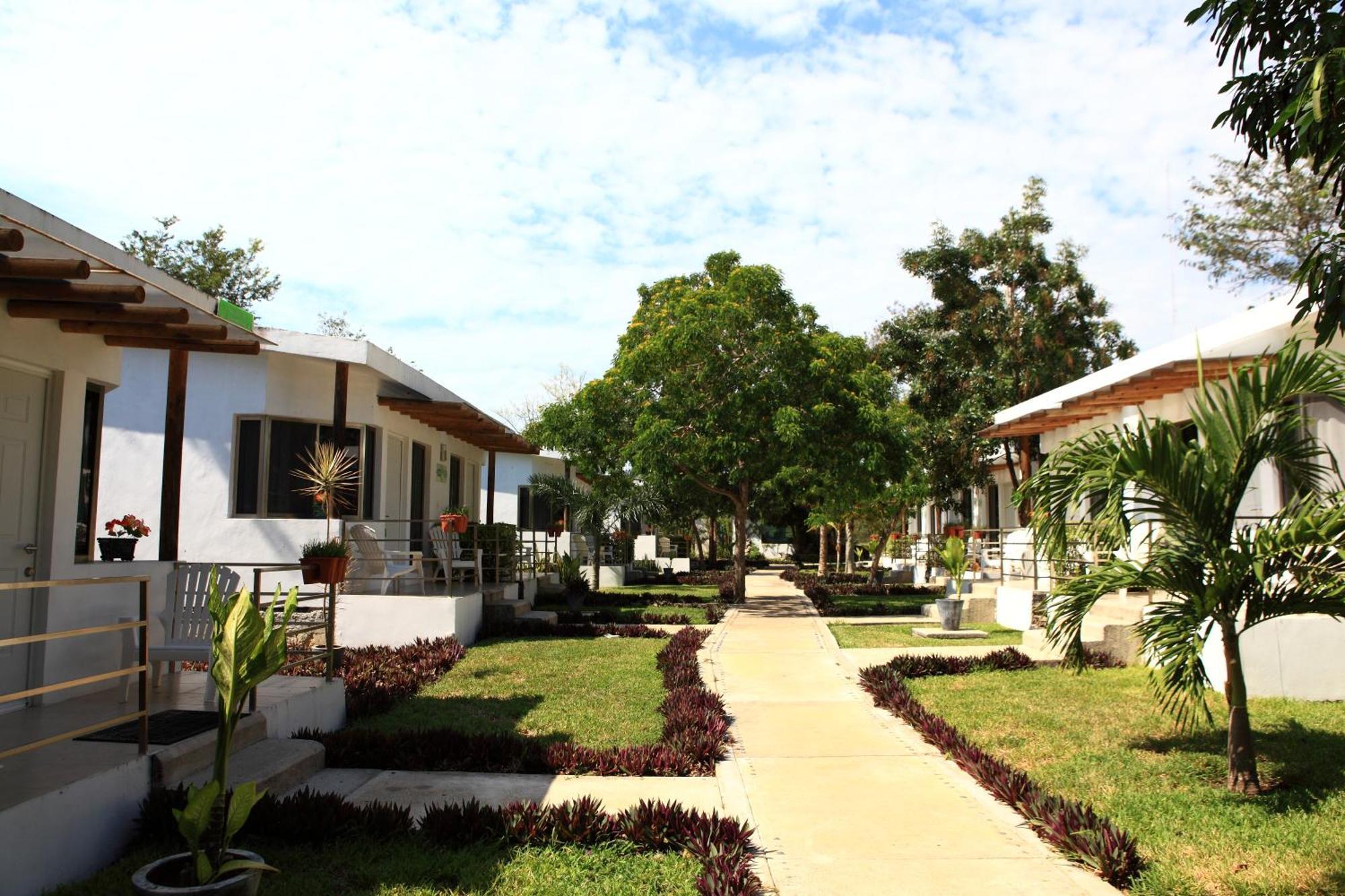 Hotel Villas Bambu Chetumal Exteriör bild